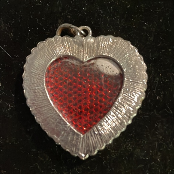 Retro 1990s silver tone pink druzy heart pendant with 38 crystal accents - Picture 6 of 9